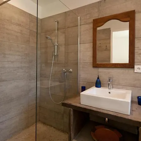 Maison Tavolara 住宿加早餐酒店