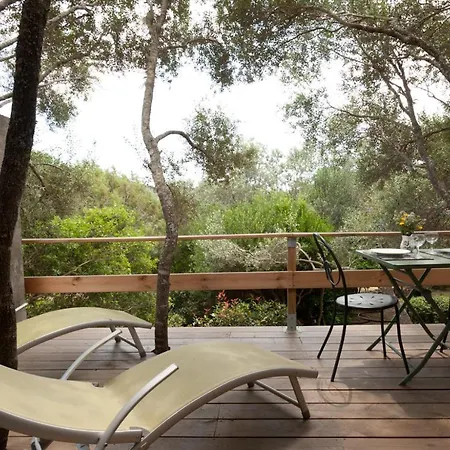 לינה וארוחת בוקר Maison Tavolara 3*