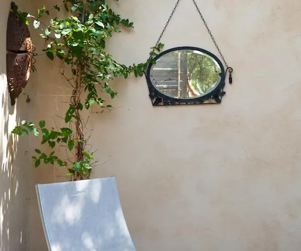 Maison Tavolara 3*